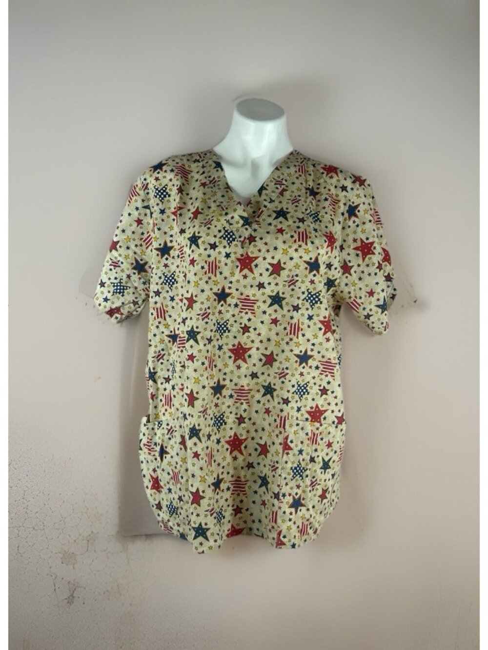 Uniform Scrub Top Women’s Medium USA Patriotic Flag Stars Short sleeve No Tags